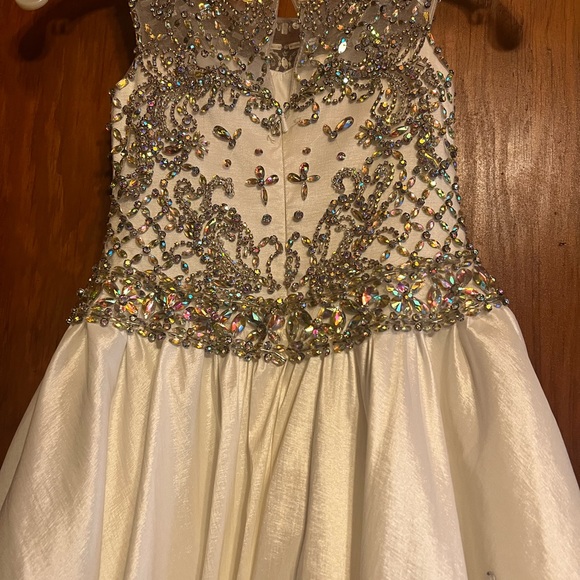 Little Rosie, girls dress size 6, white, rhinestones,sparkle,EUC - Picture 4 of 6